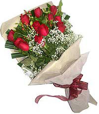 11 adet kirmizi güllerden özel buket  Erzincan çiçek gönderme sitemiz güvenlidir 