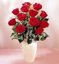  Erzincan yurtiçi ve yurtdışı çiçek siparişi  9 adet vazoda özel tanzim kirmizi gül
