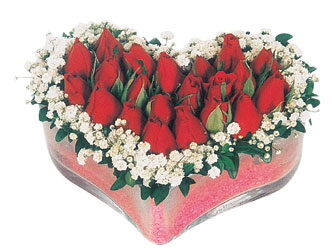  Erzincan çiçek online çiçek siparişi  mika kalpte kirmizi güller 9 