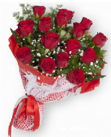11 kırmızı gülden buket  Erzincan çiçek siparişi vermek 