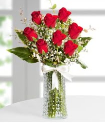 7 Adet vazoda kırmızı gül sevgiliye özel  Erzincan online çiçekçi , çiçek siparişi 
