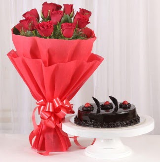 10 Adet kırmızı gül ve 4 kişilik yaş pasta  Erzincan çiçek yolla , çiçek gönder , çiçekçi  