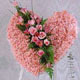 kalp pano karankil ve güller   Erzincan çiçek gönderme sitemiz güvenlidir 