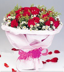  Erzincan çiçek yolla , çiçek gönder , çiçekçi   12 ADET KIRMIZI GÜL BUKETI 