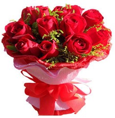 9 adet kirmizi güllerden kipkirmizi buket  Erzincan İnternetten çiçek siparişi 
